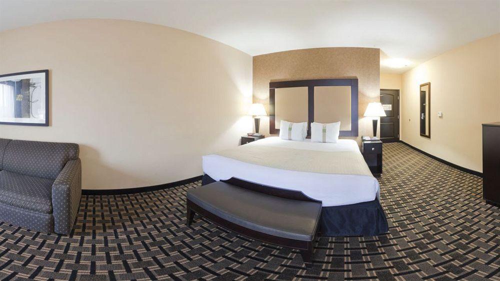 Holiday Inn Arlington Northeast By Ihg Екстериор снимка
