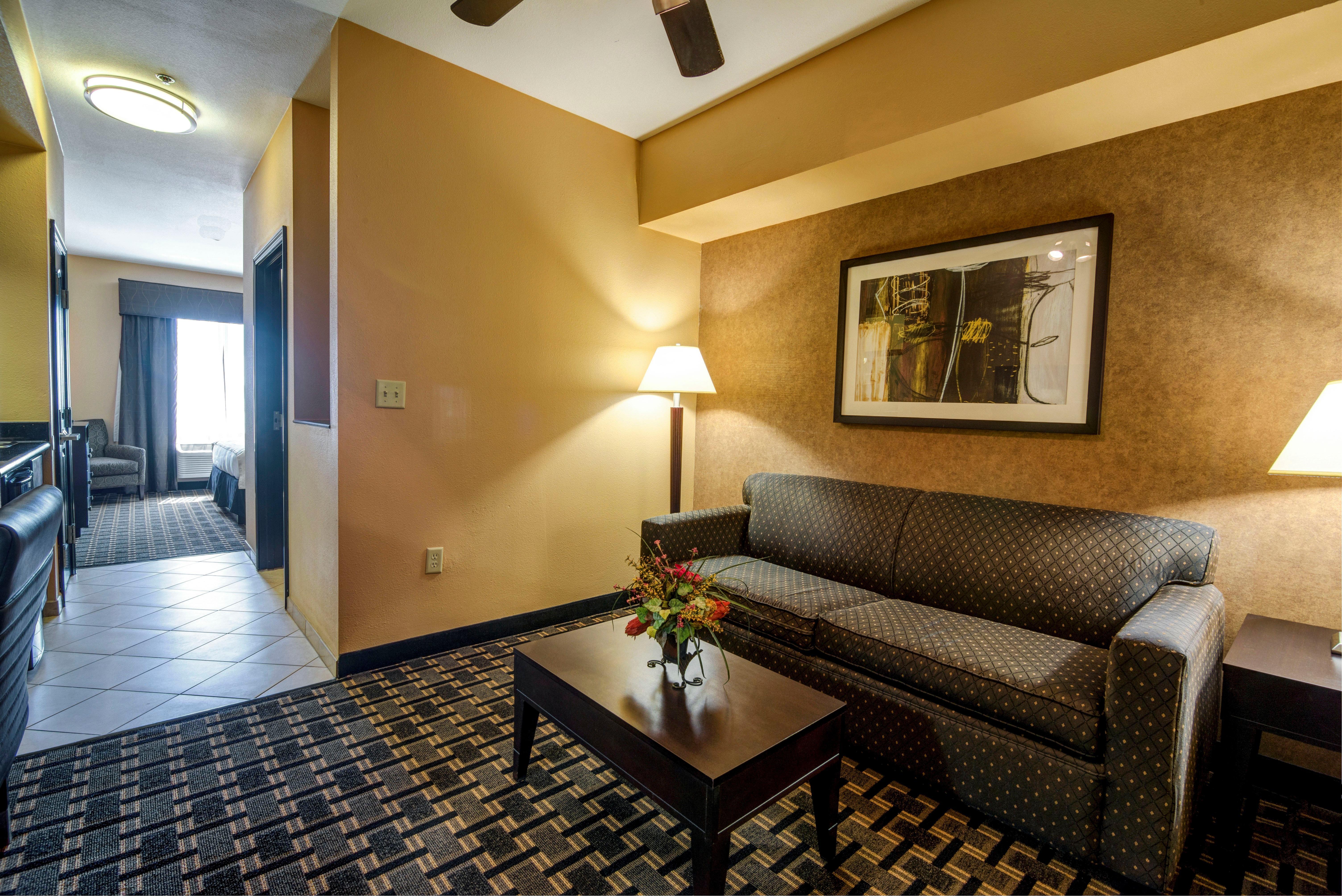 Holiday Inn Arlington Northeast By Ihg Екстериор снимка