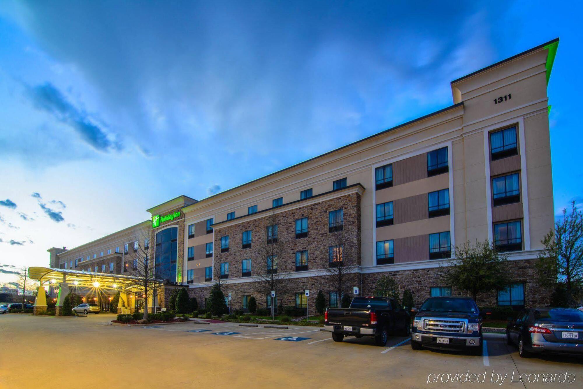 Holiday Inn Arlington Northeast By Ihg Екстериор снимка